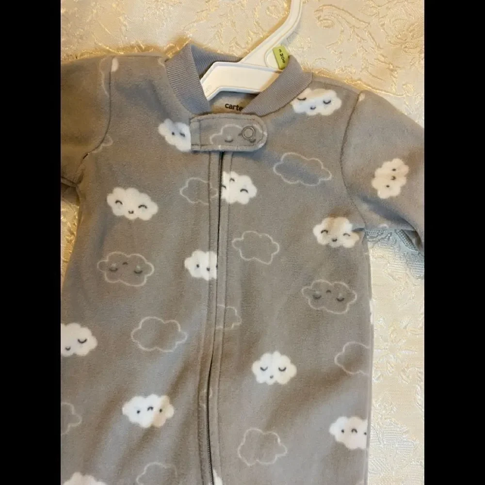 🎉Carter’s  baby boy zippered jumpsuits  size:3 M